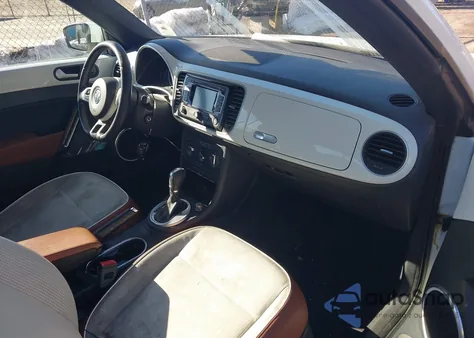 2015 Volkswagen Beetle 1.8T Classic из США, поврежденный, VIN 3VW517AT3FM822069